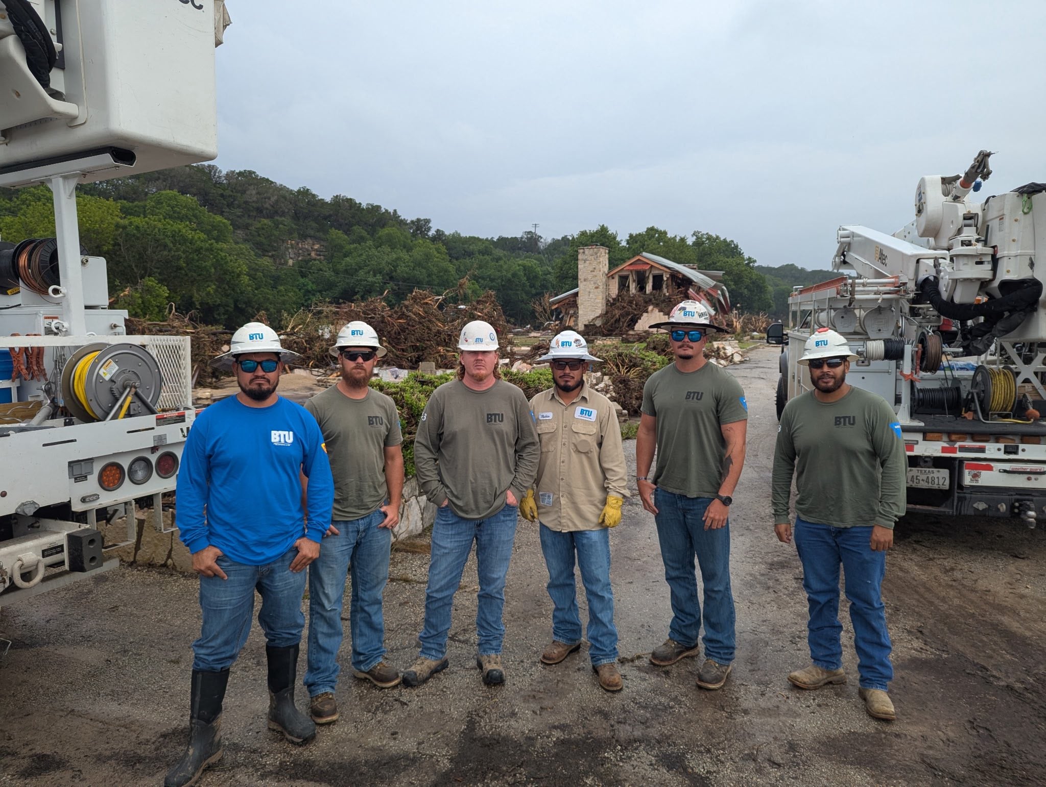 Group photo of BTU linemen that responded to floods in the Texas Hill Country